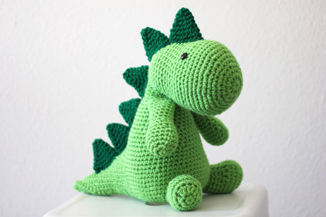 squish-a-saurus-crochet-dino-repeat-crafter-me