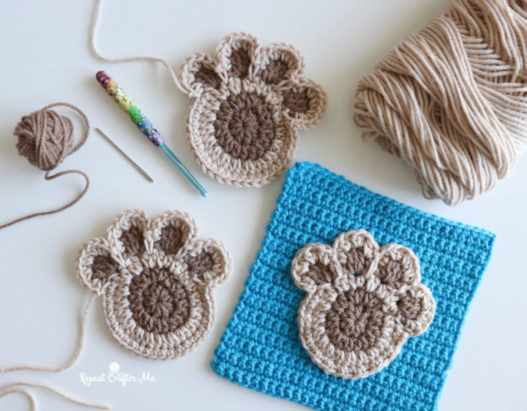 Crochet Paw Print Pattern - Repeat Crafter Me