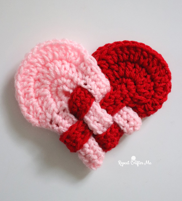Free Crochet Heart Pattern - 3 Sizes - Sarah Maker