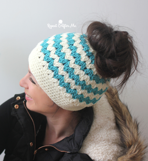 Alpaca Squishy Pom Beanie Crochet Hat Pattern – Mama In A Stitch