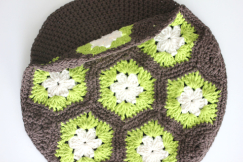 Summer Flat Clutch w/Tabs - Sea Green & Cream Crochet Checker – People  People