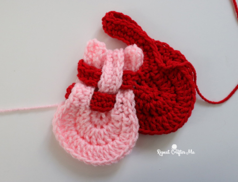 Crochet Woven Heart - Repeat Crafter Me