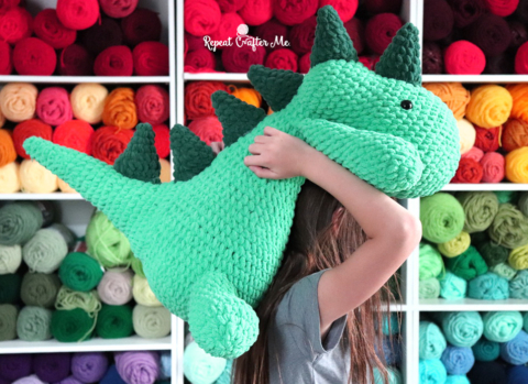 Bernat Blanket Crochet Squish-a-Sauras Dinosaur - Repeat Crafter Me